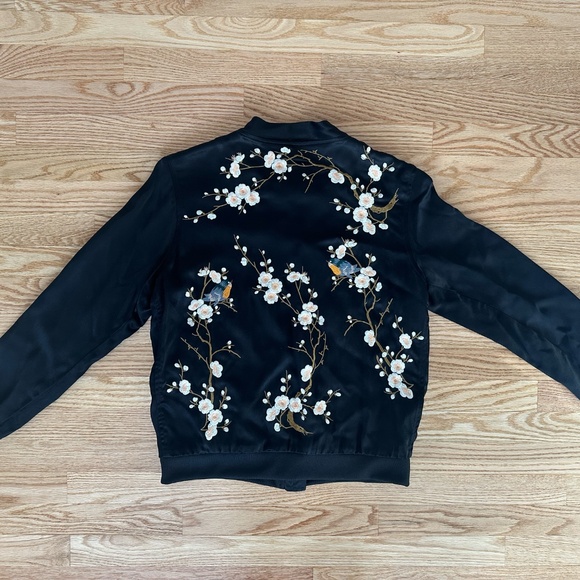 Zara Embroidered Bird Cherry Blossom Satin Bomber Jacket SATEEN BLAZER - Picture 4 of 9